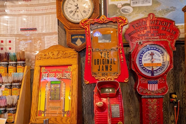 Marsh\'s Free Museum featuring heritage elements and interior views