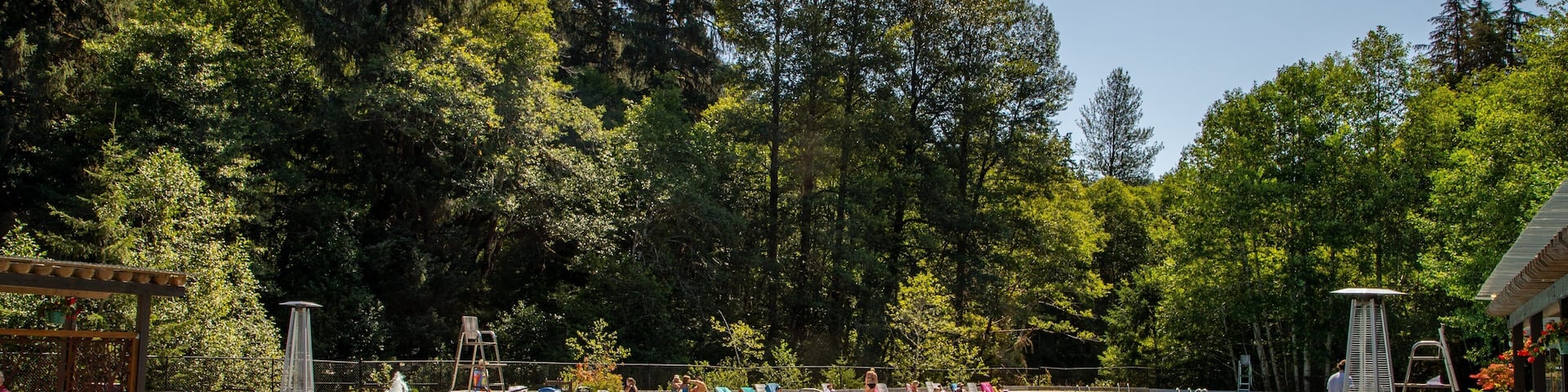 Sol Duc Hot Springs showing swimming, a pool and a fountain