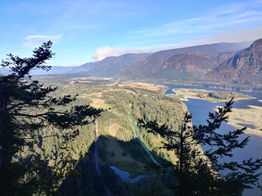 Beacon rock is a hikable 848-foot basalt volcanic plug on the Washington side of the Columbia River. There is a 3/4 mile trail that ascends the rock and 51 switchbacks later, you're rewarded with incredible views of the Columbia River Gorge. The currents views are a little sad as the damage from recent fire forests is quite evident in the Oregon side of the river.