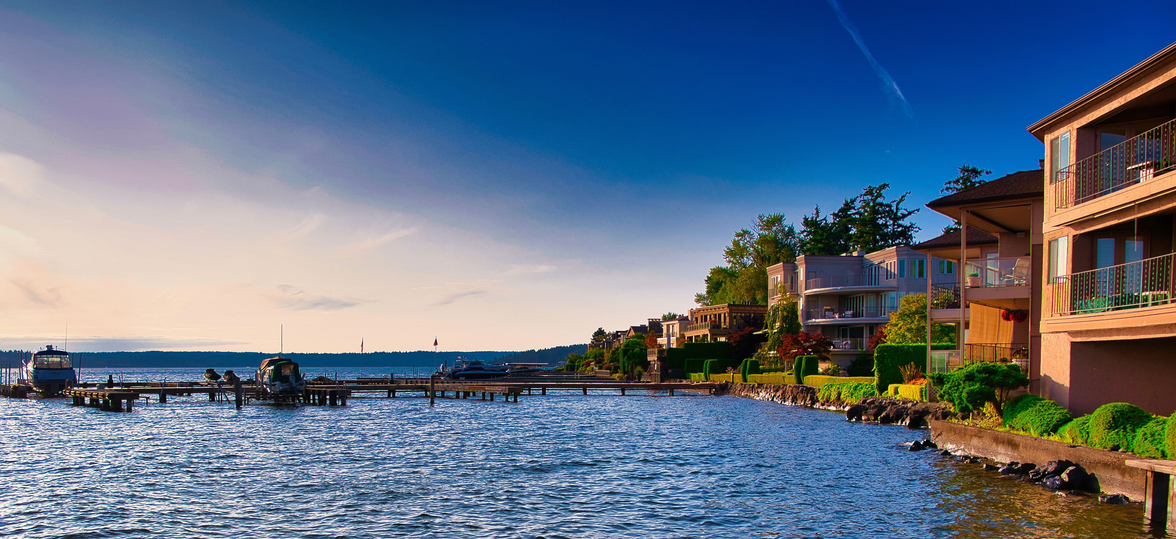 2019-07-25 Lake Washington from the Kirkland City Pier