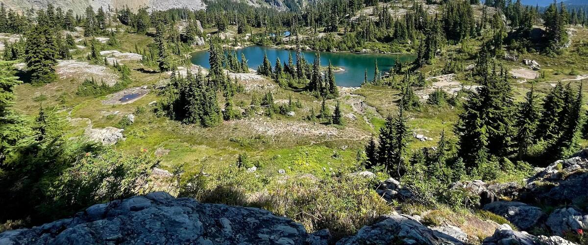 Emerald Peaks: Stunning Blue and Green Hidden Mountain Landscape