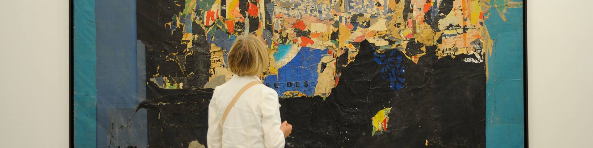 Oeuvre de Jacques Villeglé exposée au Mamac, musée d'art moderne et contemporain à Nice