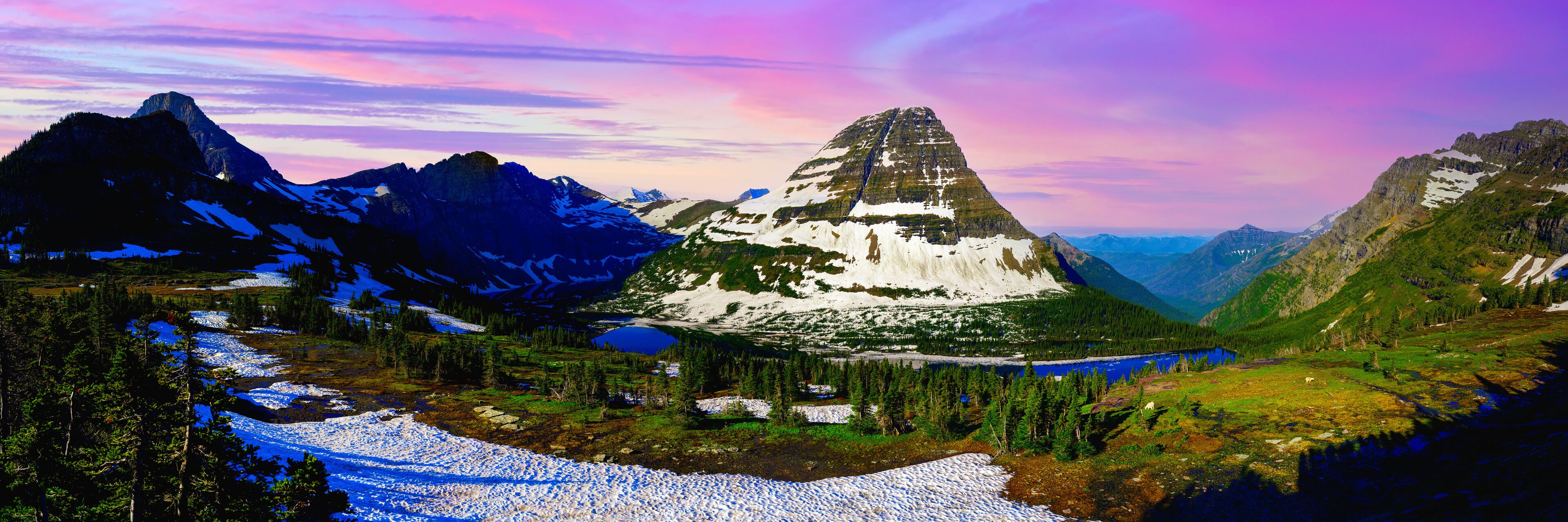 Glacier National Park Panoramic Summer Sunrise Landscape in Montana: The Majestic Beauty of Bearhat Mountain and Hidden Lake in Rocky Mountains in USA 