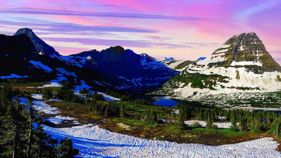 Glacier National Park Panoramic Summer Sunrise Landscape in Montana: The Majestic Beauty of Bearhat Mountain and Hidden Lake in Rocky Mountains in USA