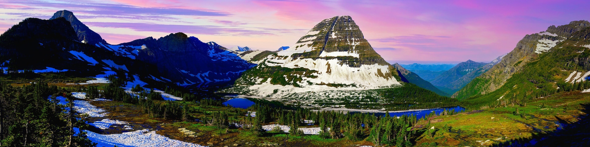 Glacier National Park Panoramic Summer Sunrise Landscape in Montana: The Majestic Beauty of Bearhat Mountain and Hidden Lake in Rocky Mountains in USA