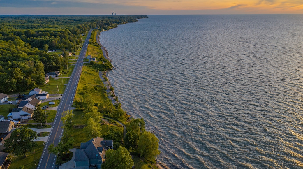 アシュタビュラ湖