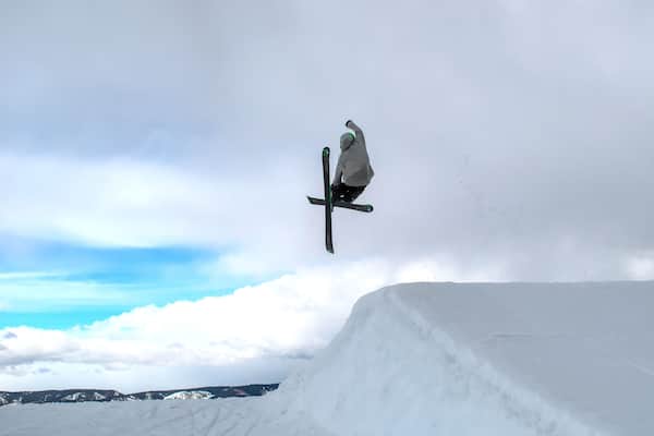 Skier flies in Snowmass