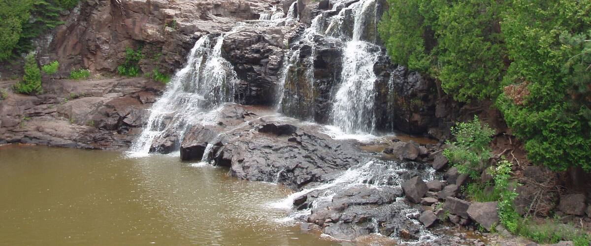 Continue past the lower and middle falls to reach here - Upper Gooseberry Falls. An easy walk for such a pretty view.
