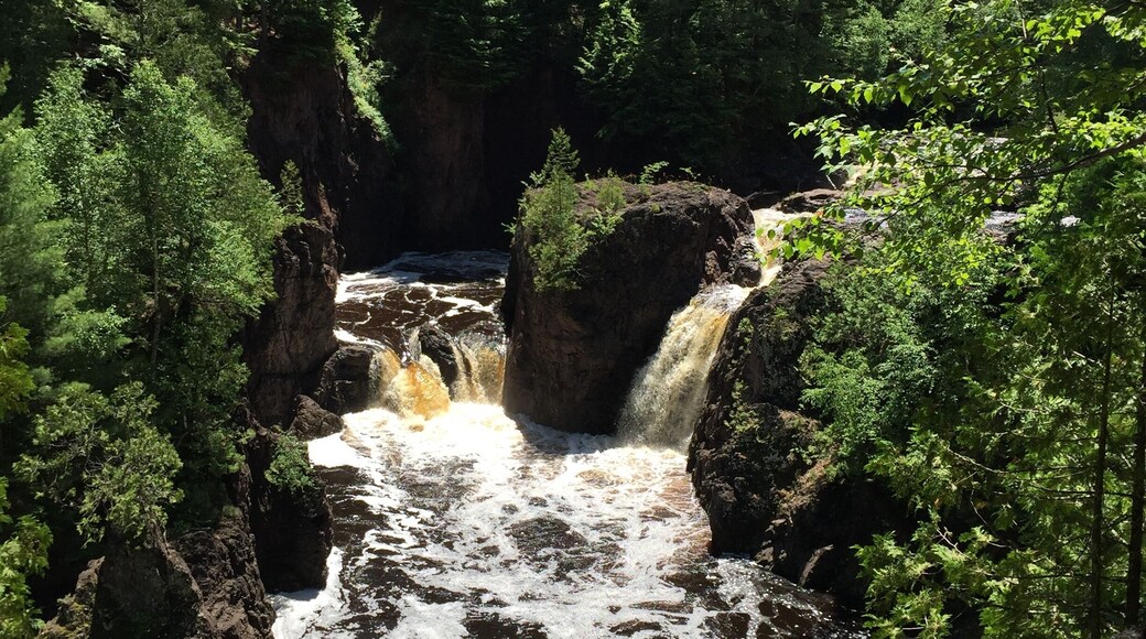 You can see clearly why it’s called Copper Falls State Park.