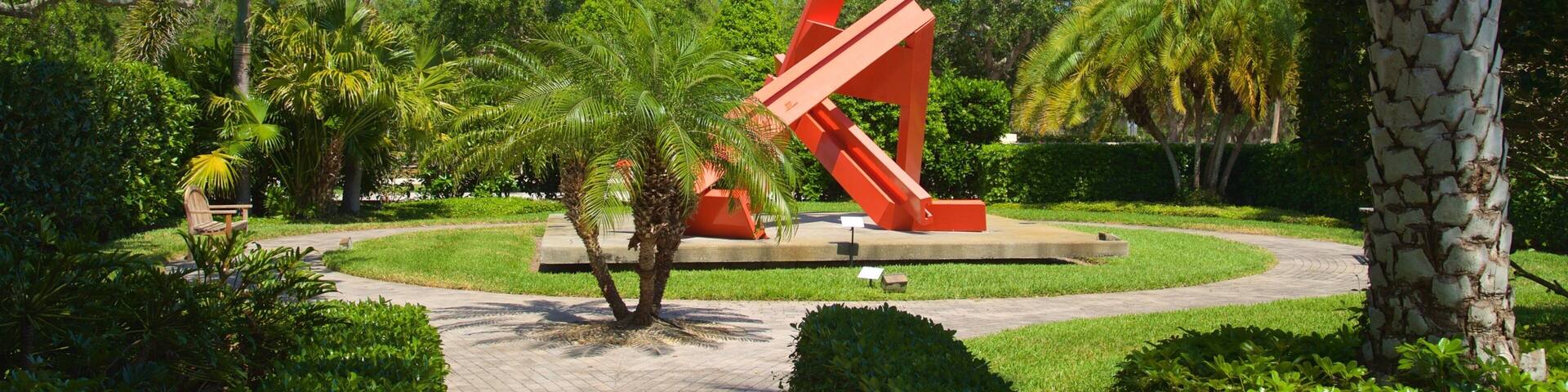 Vero Beach Museum of Art which includes a park and outdoor art