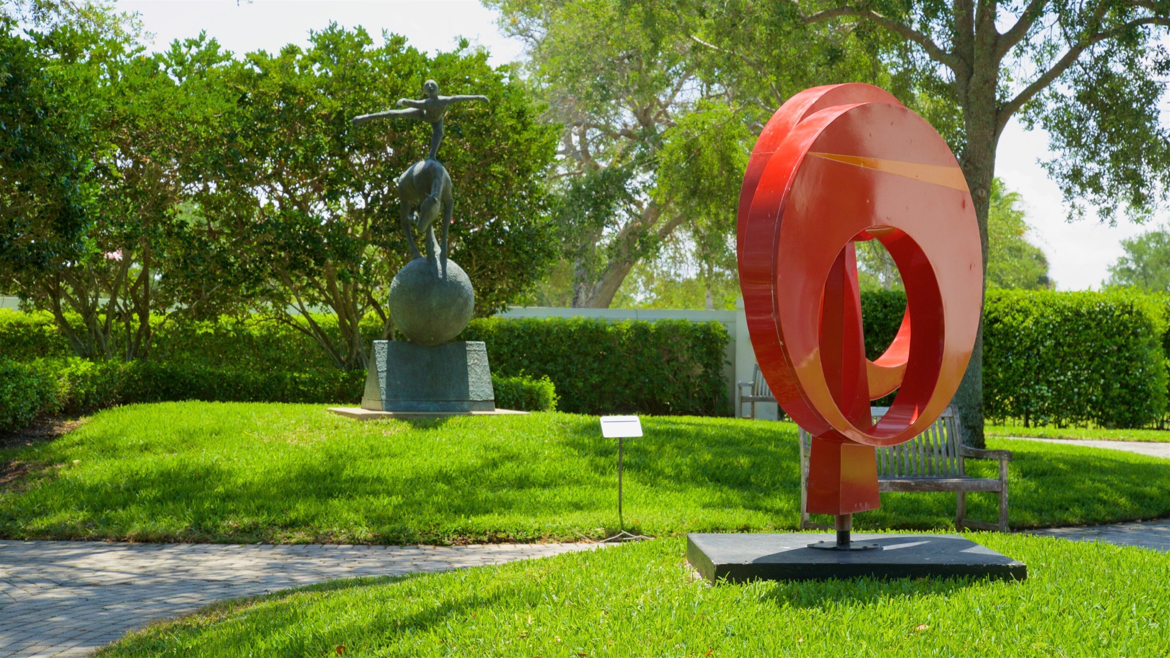 Vero Beach Museum of Art featuring outdoor art and a park