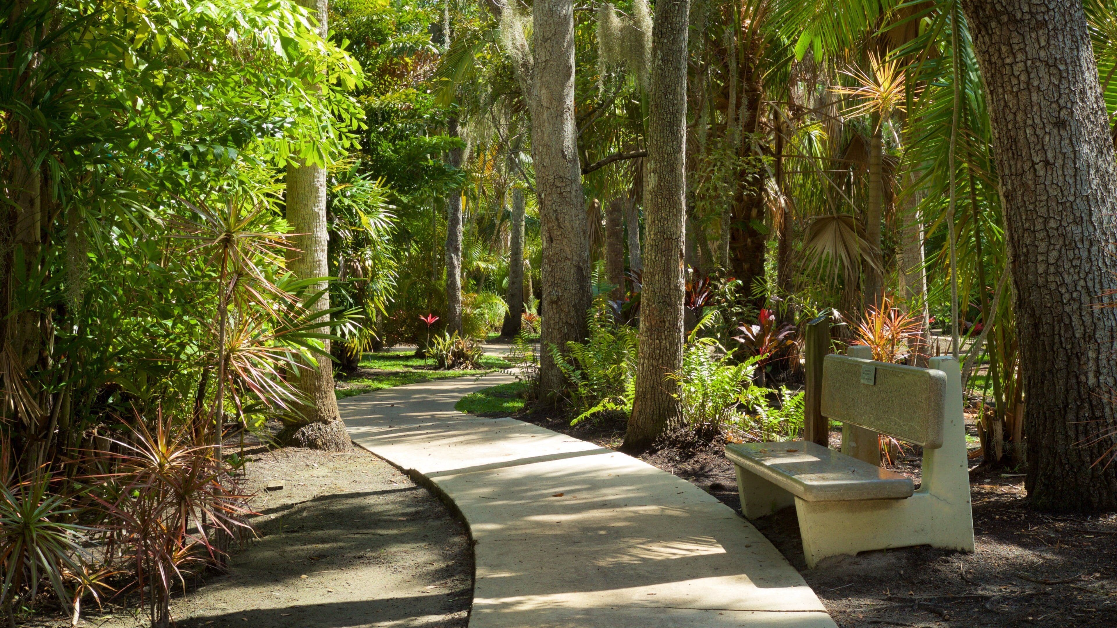 Botanical Gardens which includes a garden