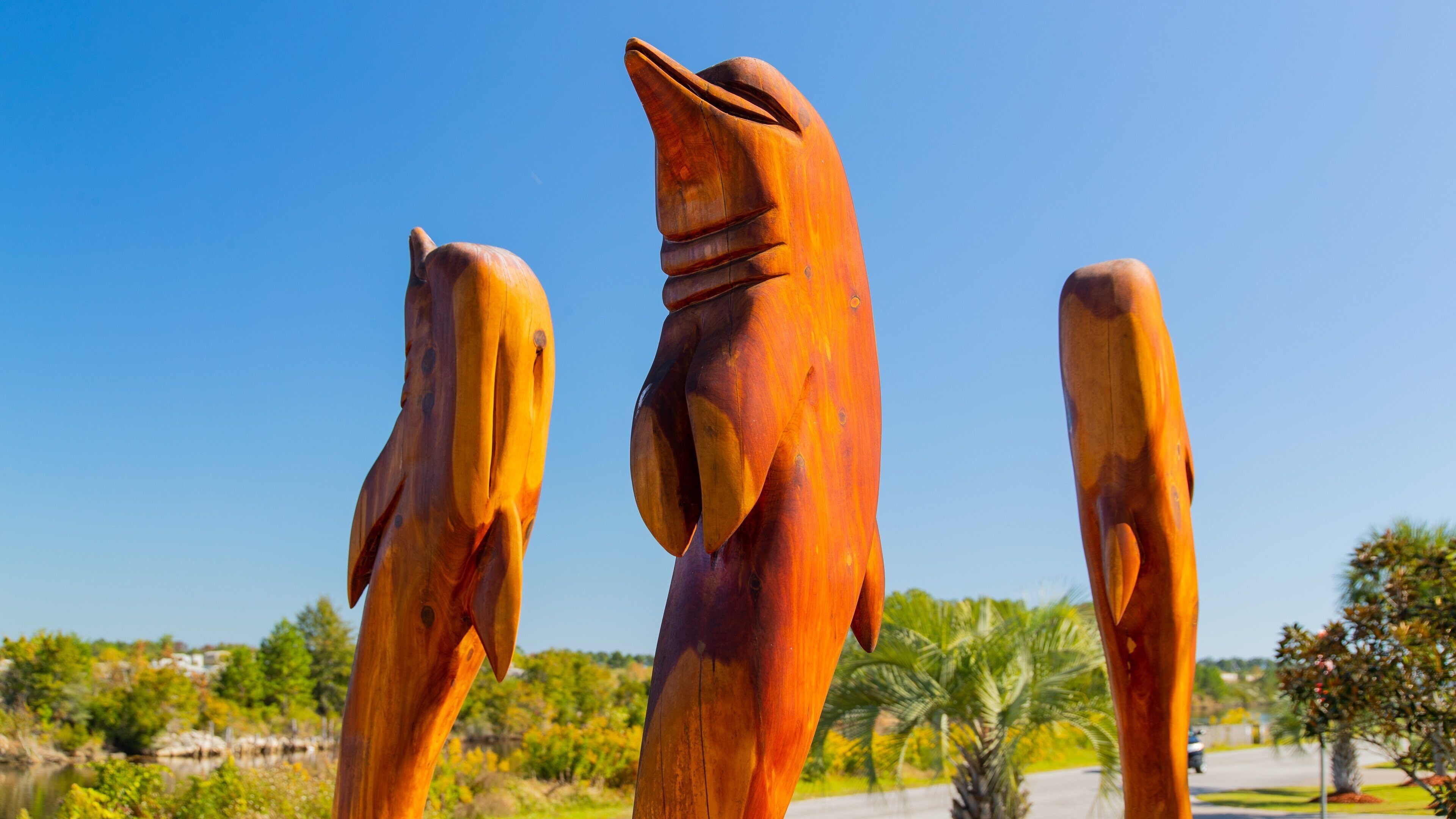 Bayou View which includes outdoor art