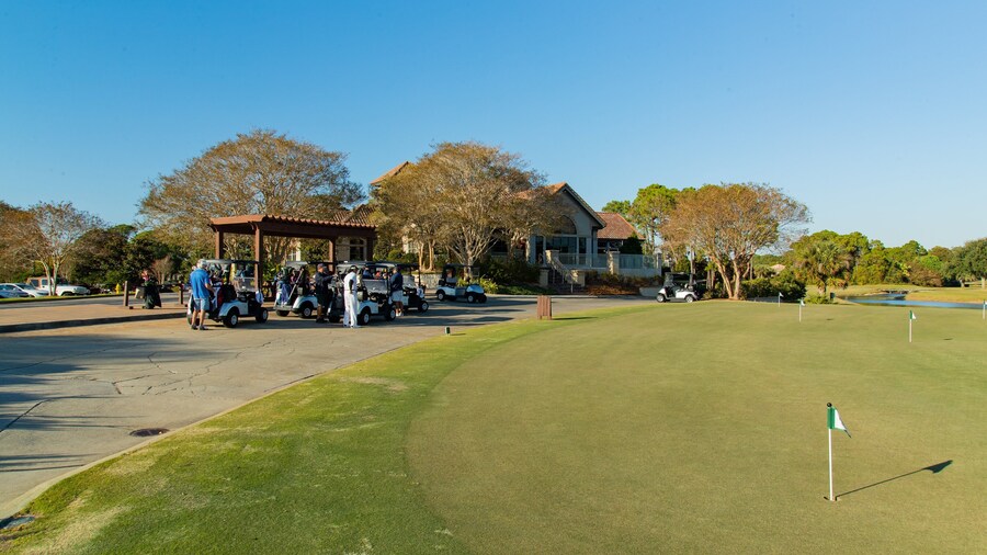 Emerald Bay Golf Club showing golf
