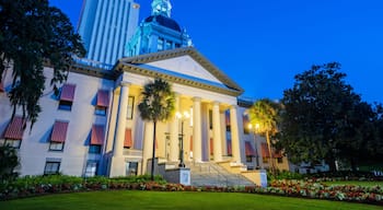 Tallahassee, Florida, USA at the Old and New Capitol Building