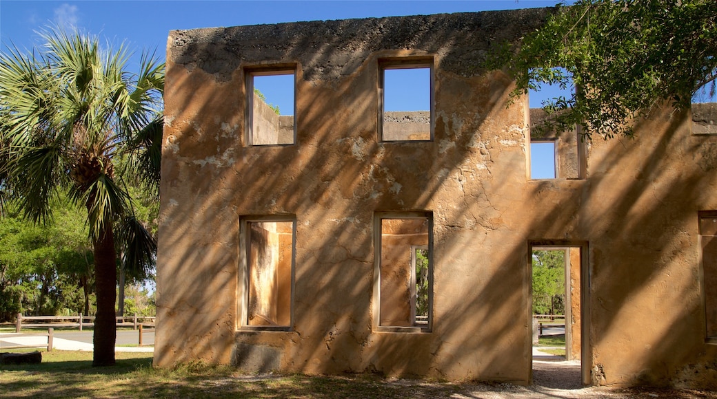 Horton House que incluye elementos del patrimonio y ruinas de edificios