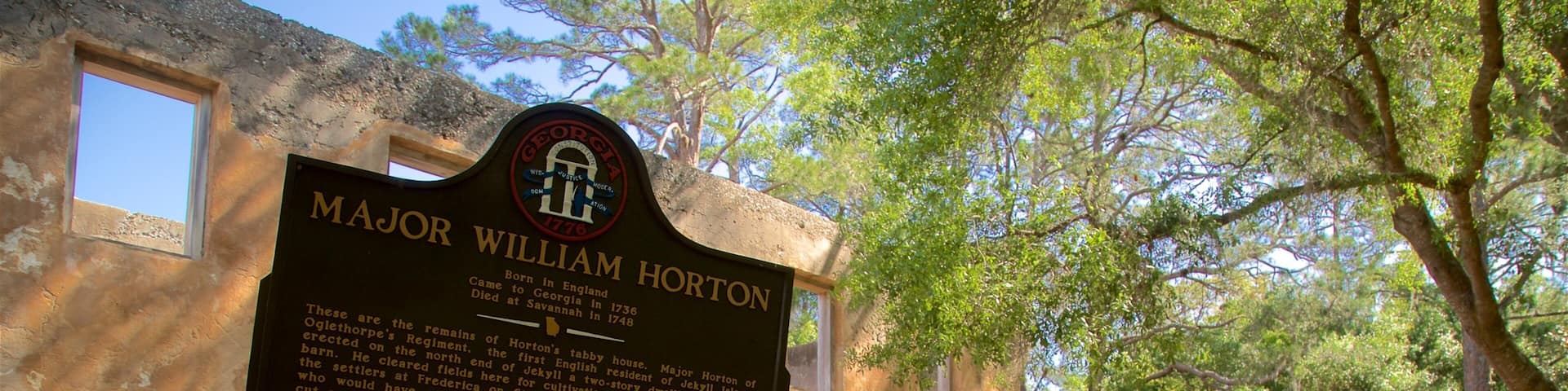 Horton House que incluye un jardín, elementos del patrimonio y ruinas de edificios