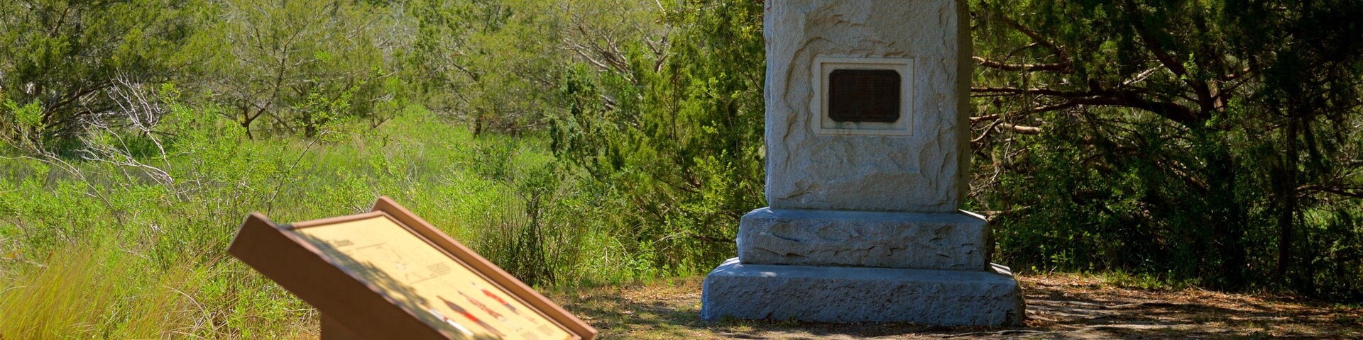 Campo da Batalha de Bloody Marsh caracterizando um jardim, sinalização e elementos de patrimÎnio