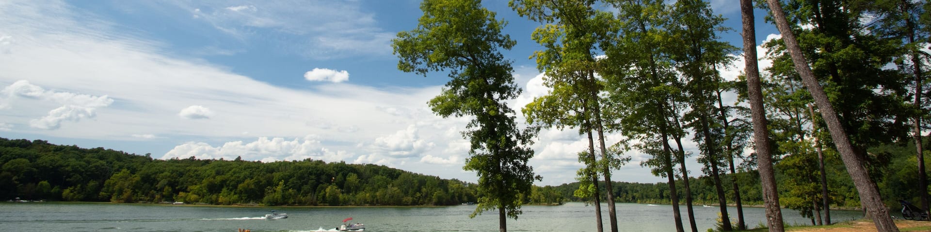 Mammoth Cave, KY / United States - August 31 2019: Nolin Lake State Park campground view