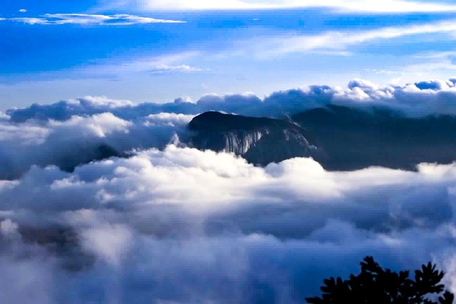 The view from Caesars Head after a storm
