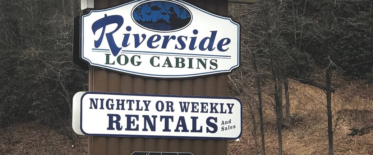 This image attempts to illustrate the way that tourism plays a huge role in the everyday lives of individuals living in the Appalachian region. Often incorrectly know for being poorly educated, natives to the Appalachian Mountains are in reality brilliant entrepreneurs. When opportunities for employment became less plentiful, they cleverly established their own businesses by taking full advantage of the natural resources the area had to offer. The focus of this image is a sign placed in front of a "tourist trap" owned by local residents who sell the opportunity for visitors to experience the resource rich region by mining for gems or digging for fossils. #appalachianechoes