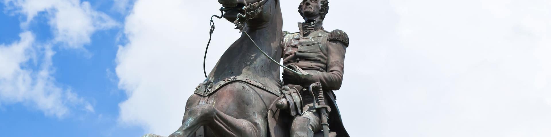 Saint Louis Cathedral and statue of Andrew Jackson