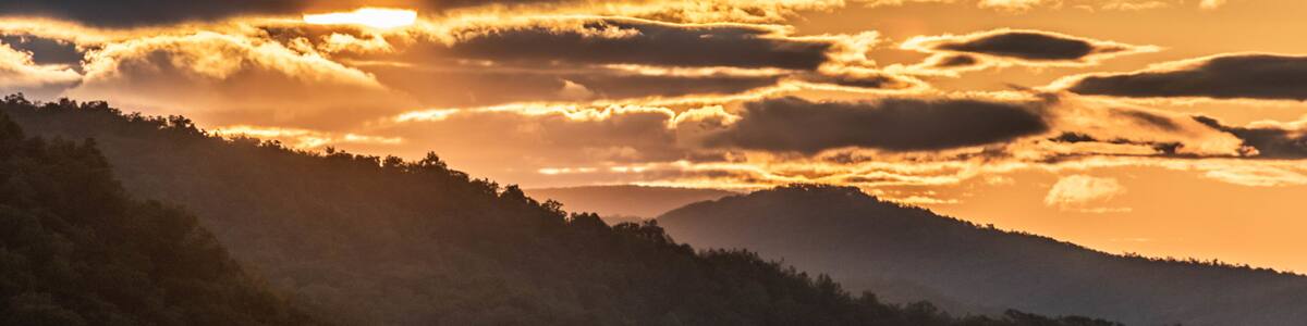 Sunrise over the Blue Ridge Mountains
#sunrise
#blueridgemountains
#sky
#clouds
#massiemills
#virginia