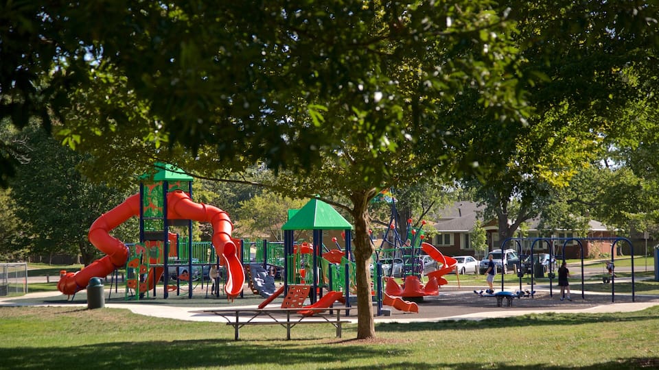 Hessel Park featuring a playground