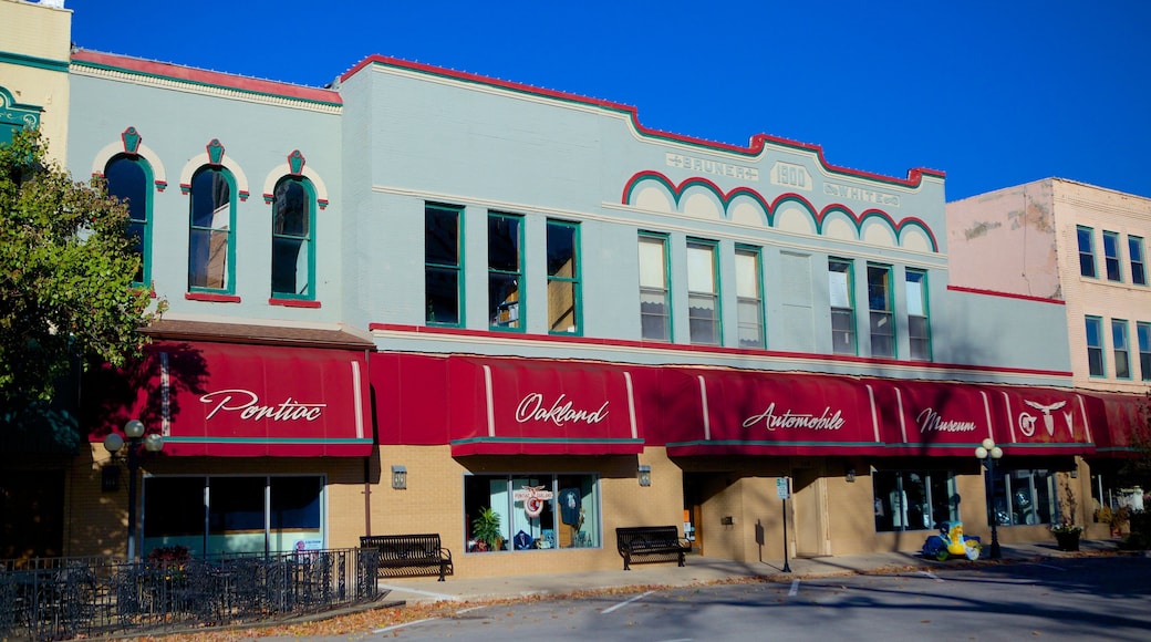 Illinois featuring a city