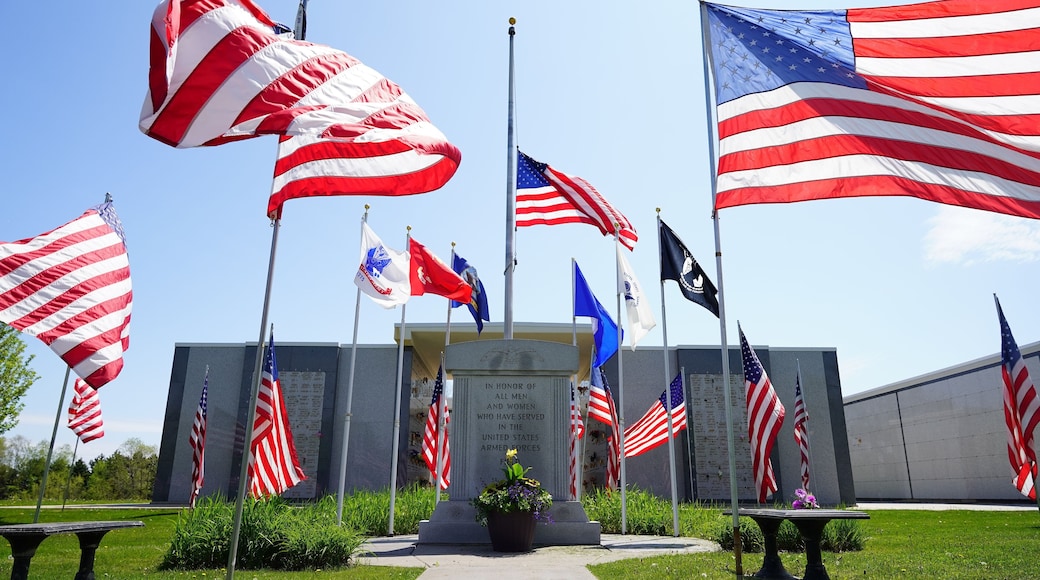 Đài tưởng niệm Cựu chiến binh Cộng đồng