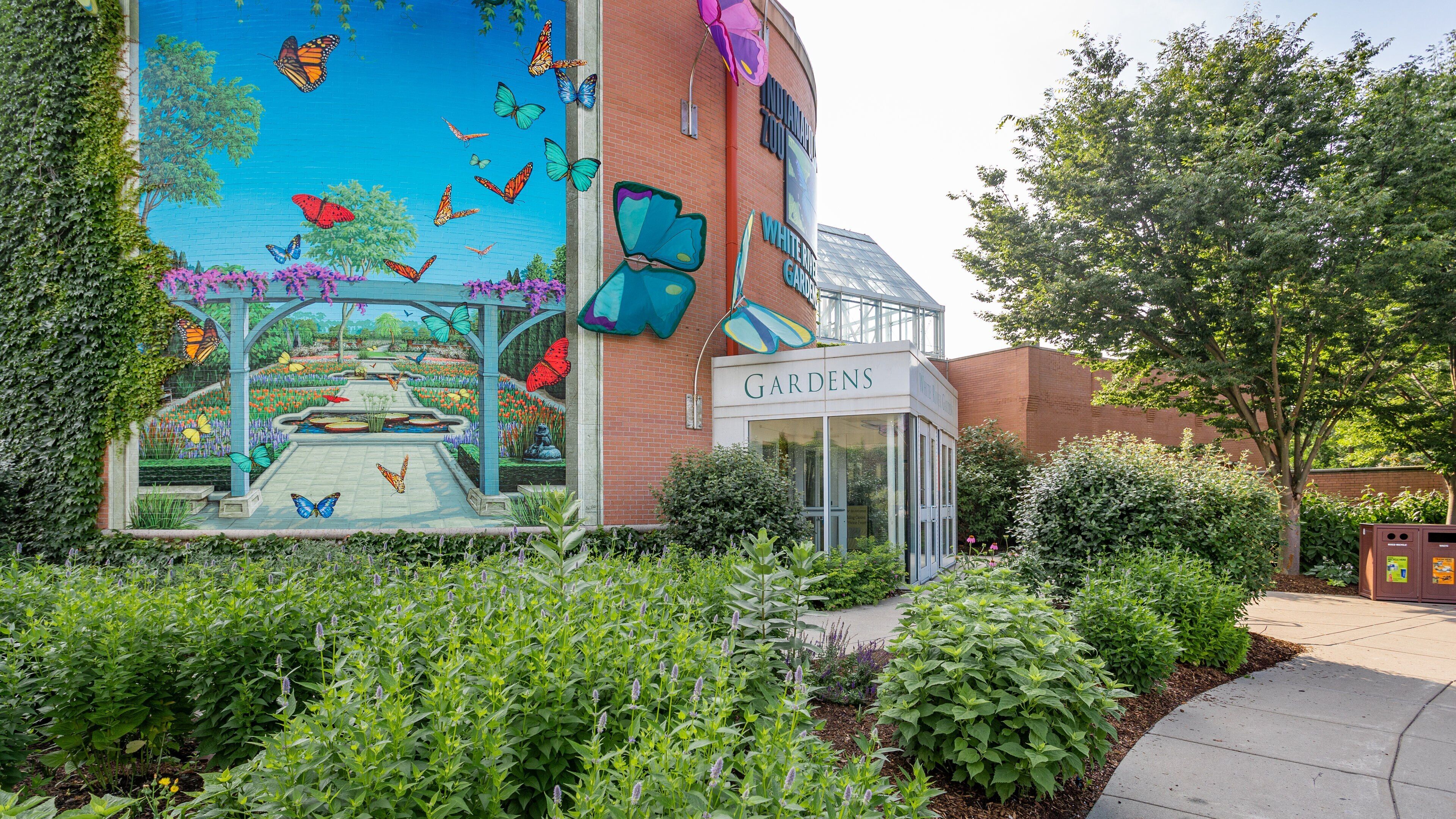 White River Gardens featuring a park and outdoor art