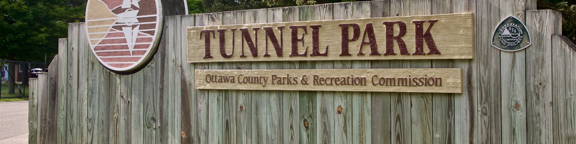 Tunnel Park showing signage