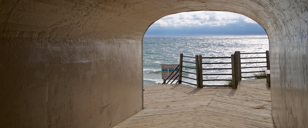 Tunnel Park showing general coastal views