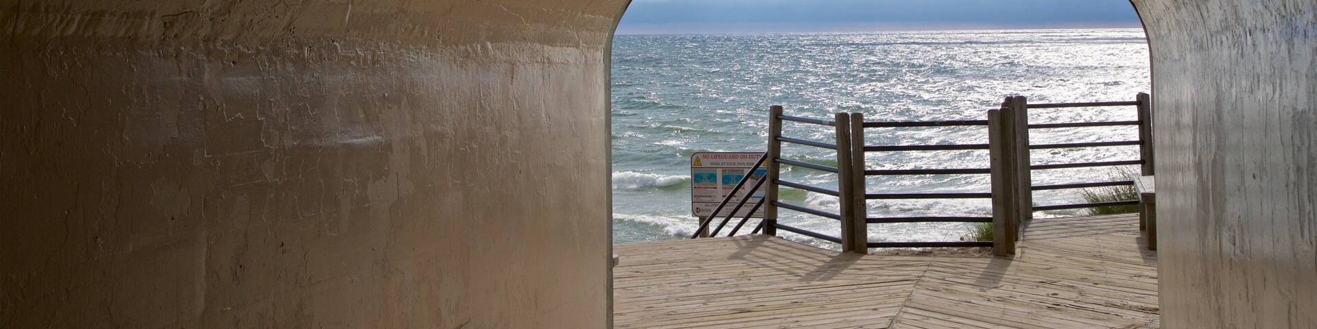 Tunnel Park showing general coastal views