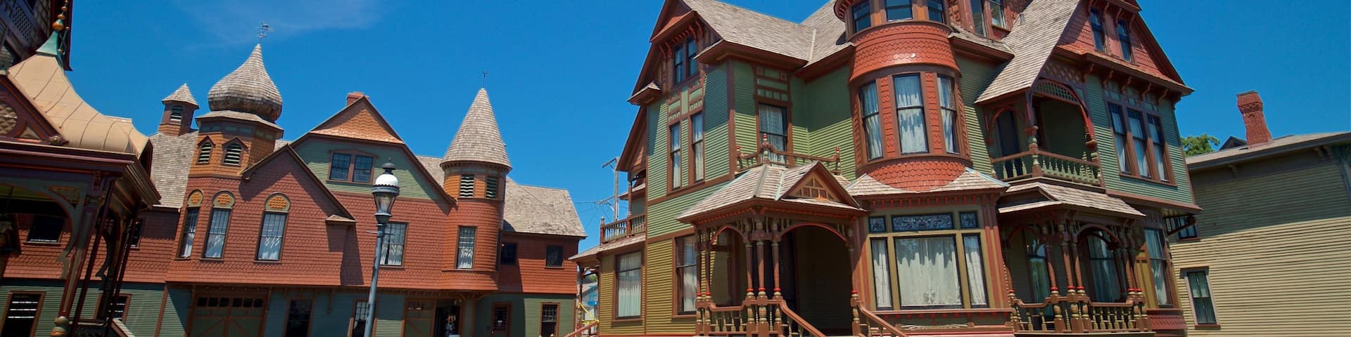 Hackley and Hume Historic Site which includes heritage elements and a house