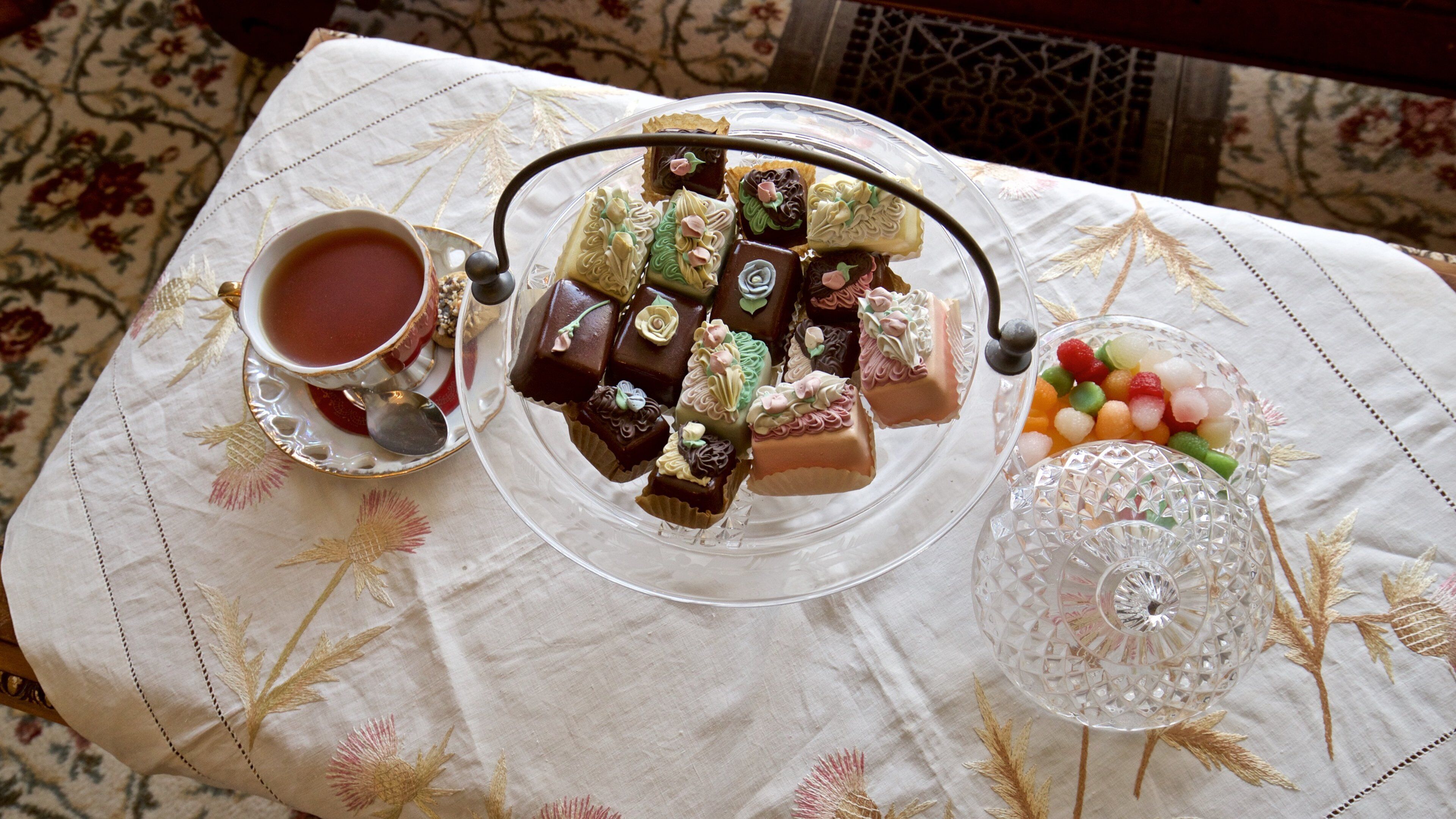 Hackley and Hume Historic Site mit einem Drinks oder Getränke, Innenansichten und Speisen