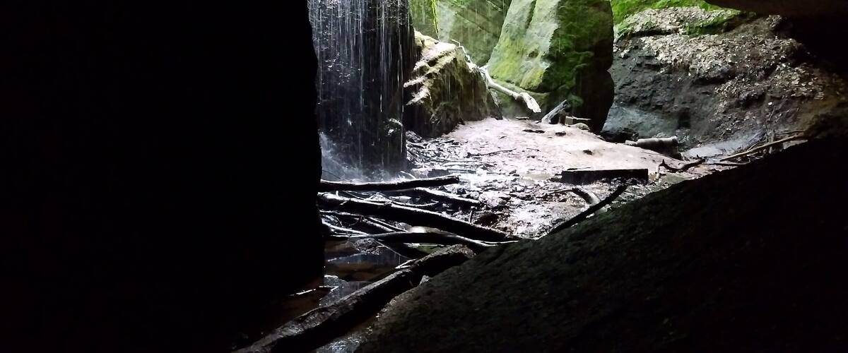 Am un-named falls in Nelson Ledges State Park.