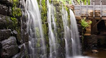 After heavy rains in the area I hoped for more water coming over the wall but nope. Anyway I decided to try and be different, not shoot the same scene as everyone else. Here it is!!!
