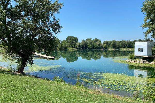 Rowing trail on Lake Jarun or rowing trails on Jarun's Lake, Zagreb - Croatia (Veslačka staza na jezeru jarun ili veslačke staze jarunskog jezera (RŠC Jarun), Zagreb - Hrvatska)