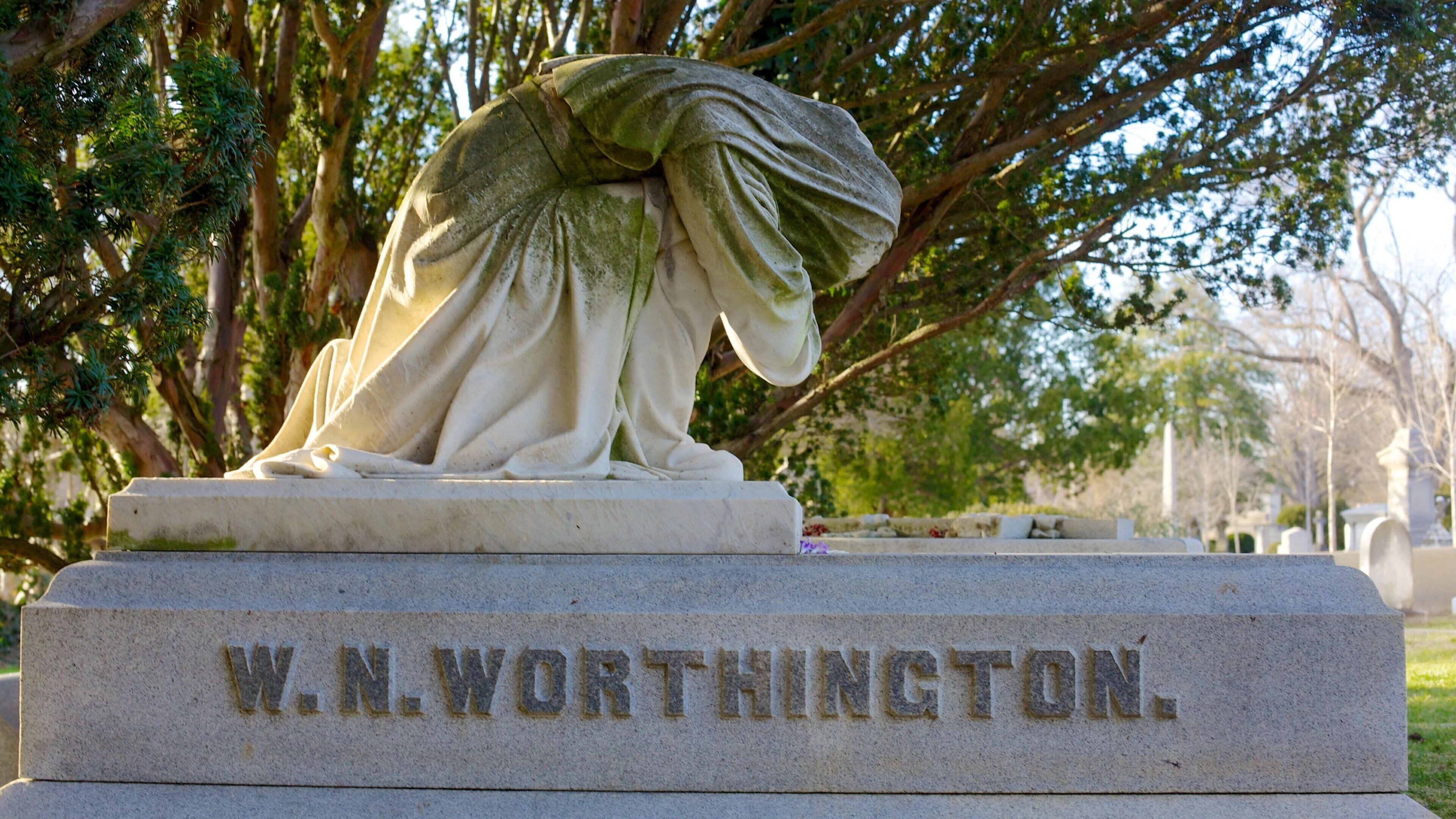 Richmond inclusief kunst in de open lucht, bewegwijzering en een monument