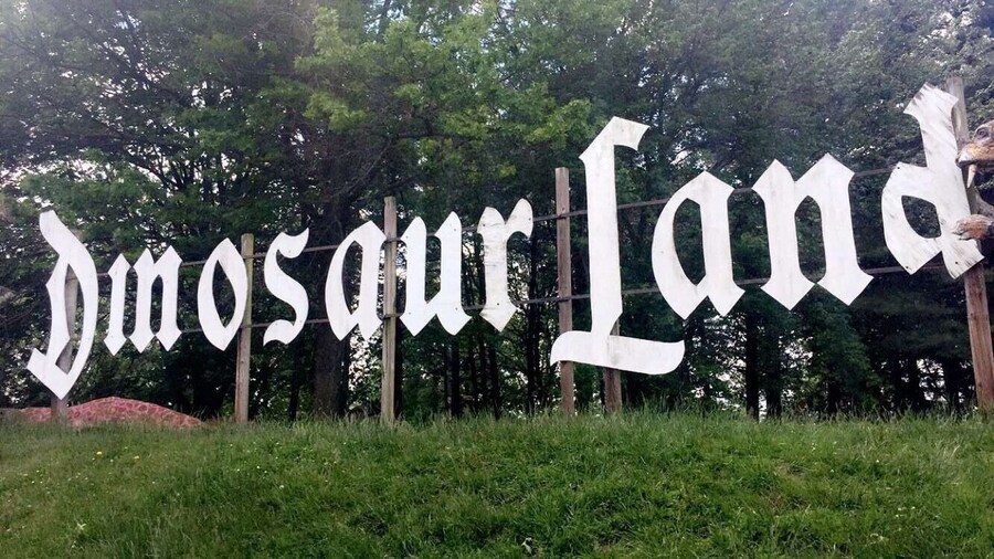 If you're looking for a laugh, be sure to stop at Dinosaur Land on your next road trip. Filled to the brim with "life-size" dinosaur models, it's sure to be a hit with everyone!
#roadtrip