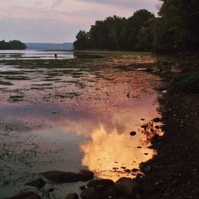 Beautiful quiet spot to stay in cabins and fish!