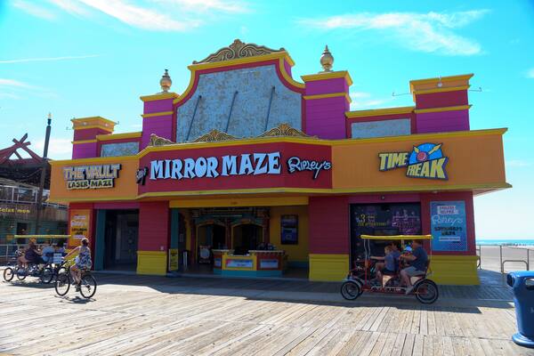 Wildwood_PalaceofSweetsAdventureMaze_553248621532662513_02