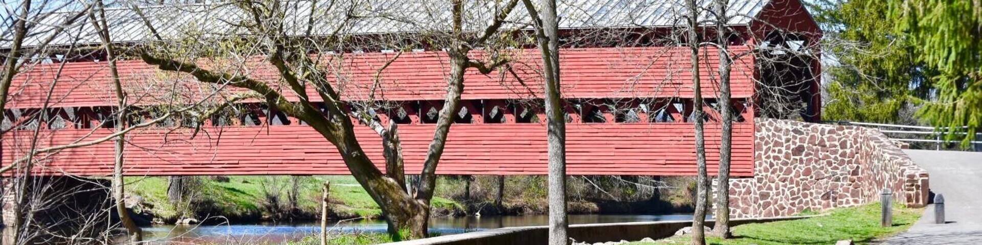 A lovely quiet daytime spot. Lots of ghost hunters after dark.