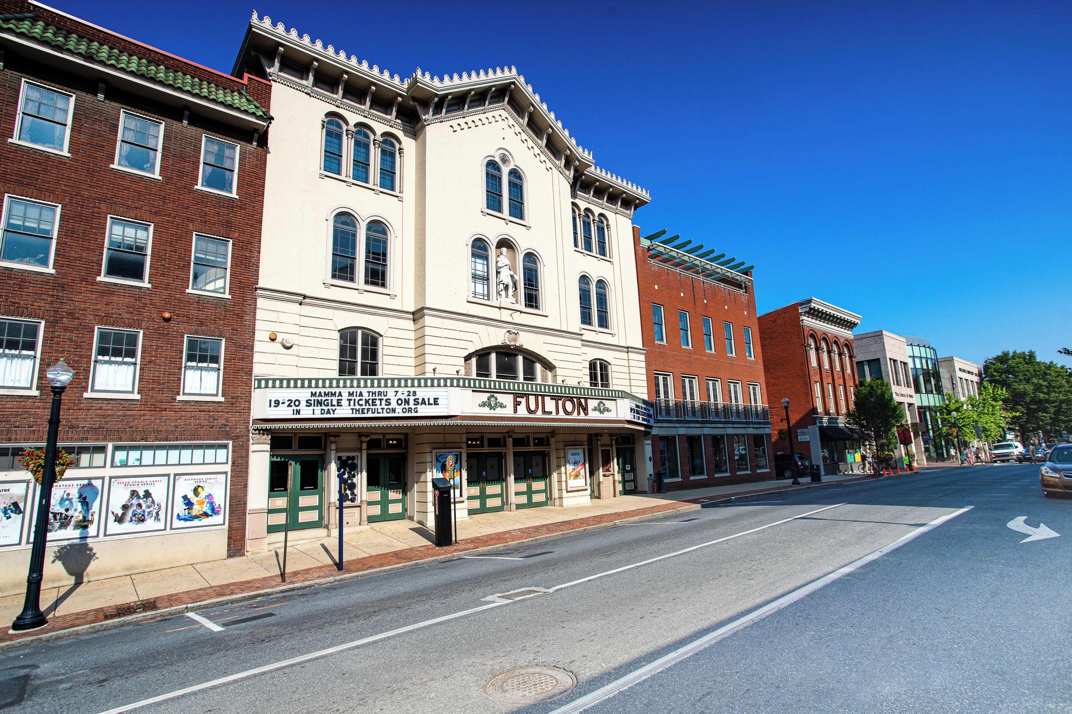 Lancaster_FultonTheater_553248621532662951_005