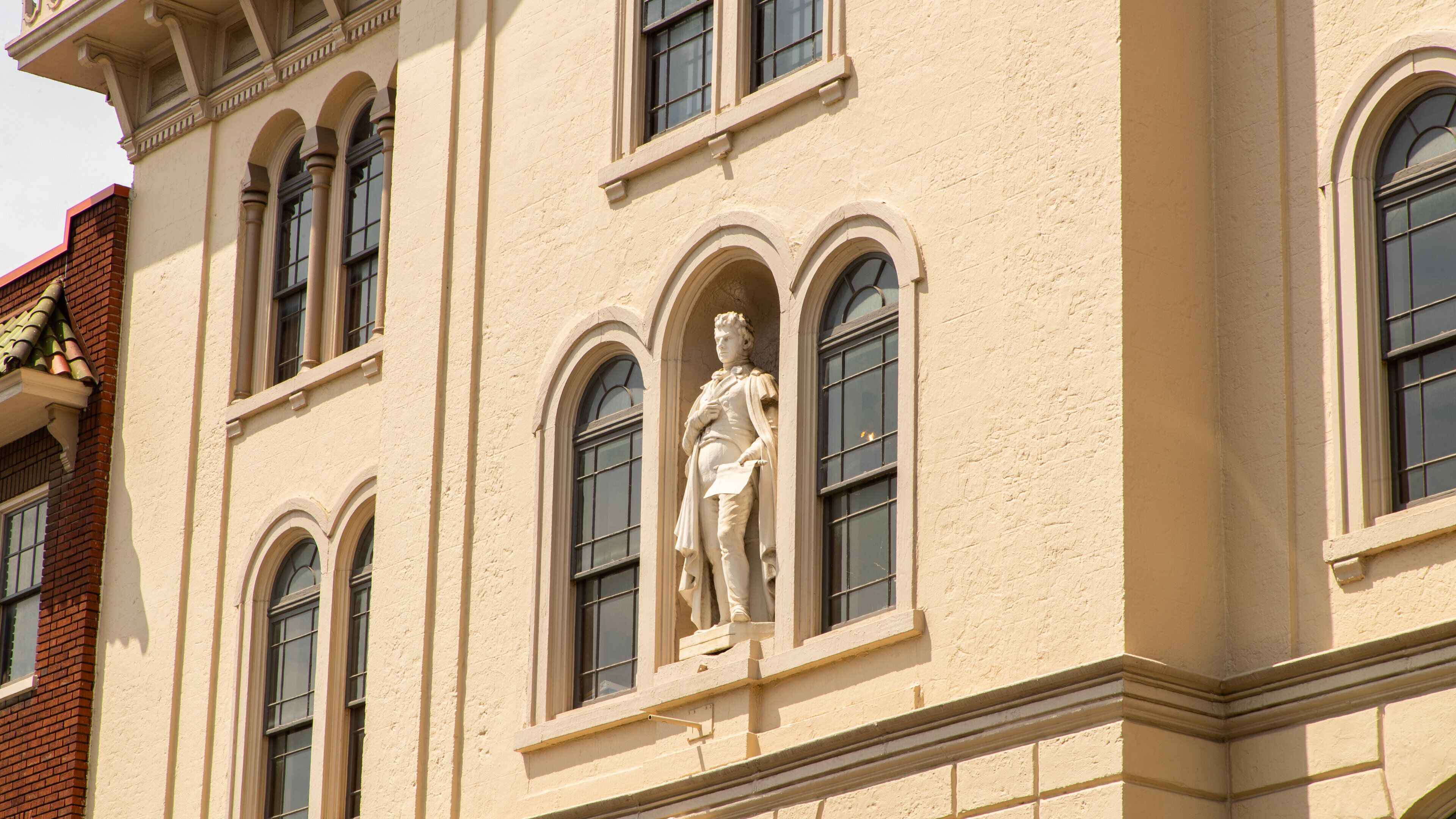Fulton Theatre which includes a statue or sculpture
