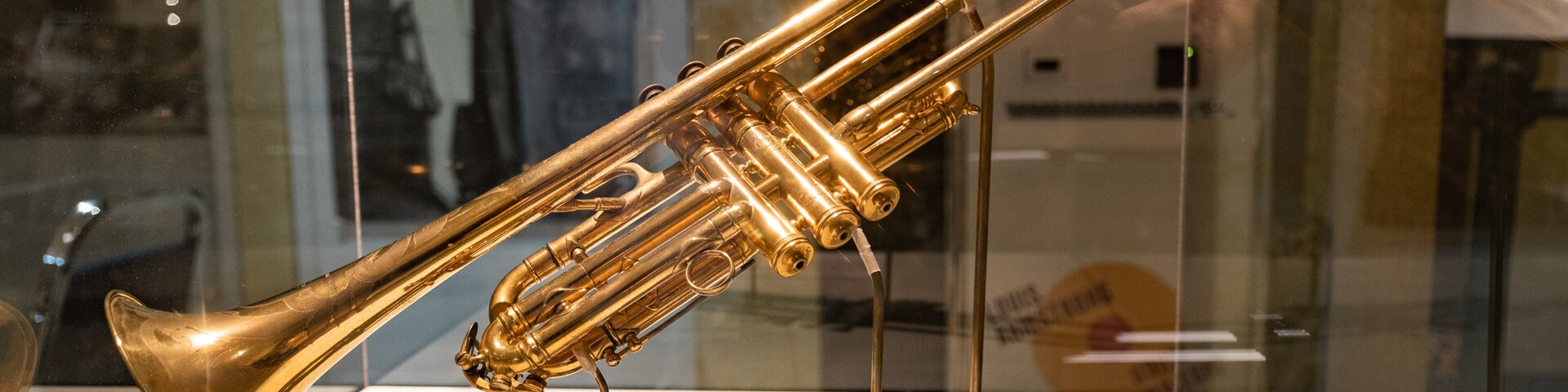 Louis Armstrong House featuring interior views and heritage elements