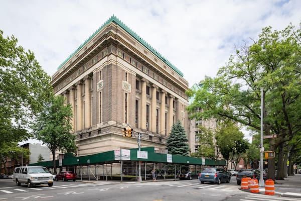 Brooklyn Masonic Temple which includes heritage architecture and a city