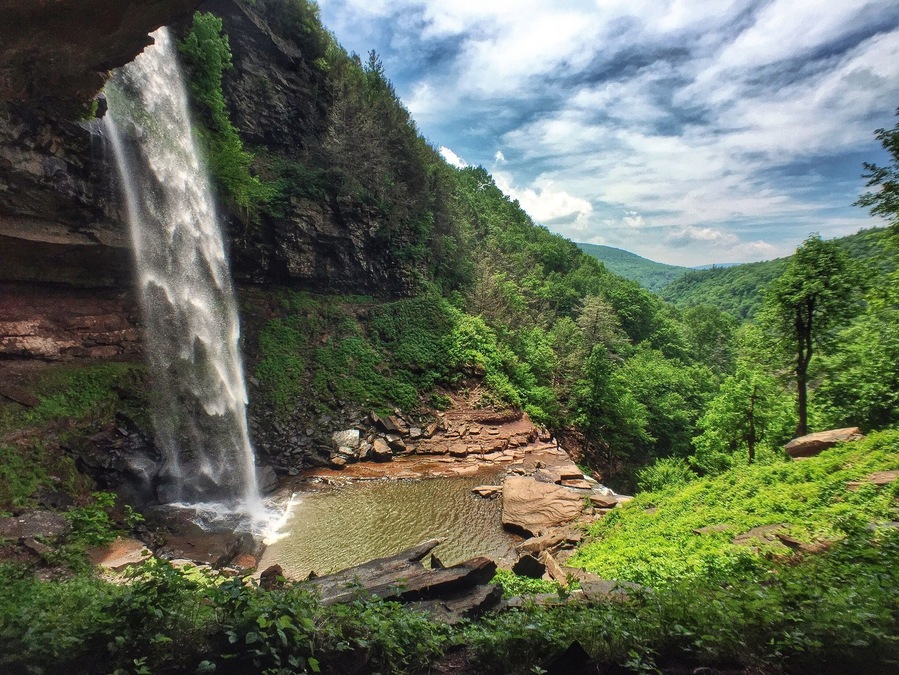 Got to see this waterfall from both the top and the bottom! Kaaterskill Falls is easily reached by a short hike from the road, and a bit more adventurous climbing and #hiking will get you to the pool between the upper and lower falls (pictured here)! #bestof5