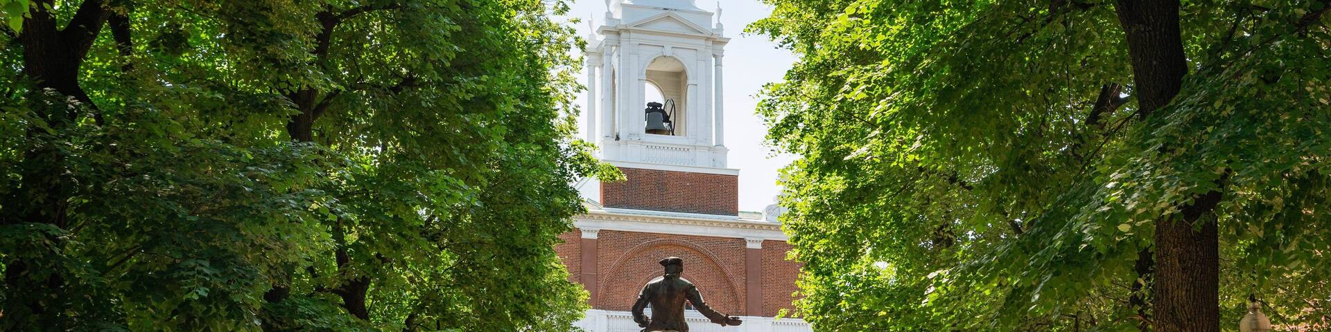 Statue of Paul Revere featuring a statue or sculpture